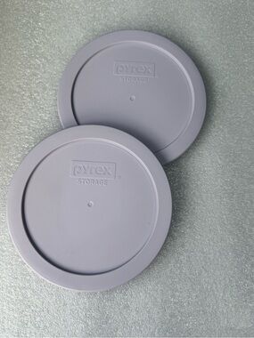 Pyrex Lavender Silicone Round Storage Lids - Set of 2